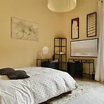 Quarto em Acomodações Particulares Three *