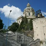 Three ホームステイ