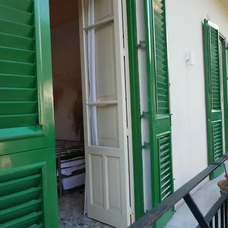 Séjour chez l'habitant Three *