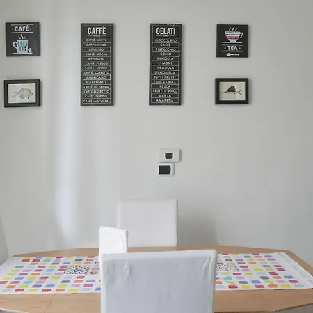 Проживание в семье Three Мессина