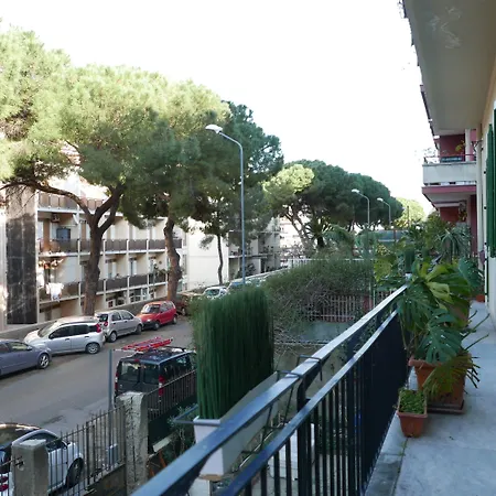 Three Мессина